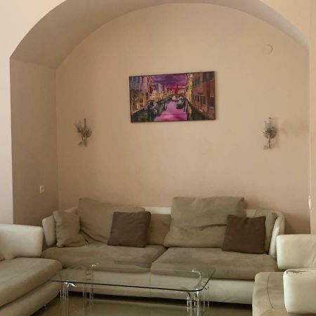 House Apartment Tbilisi ภายนอก รูปภาพ