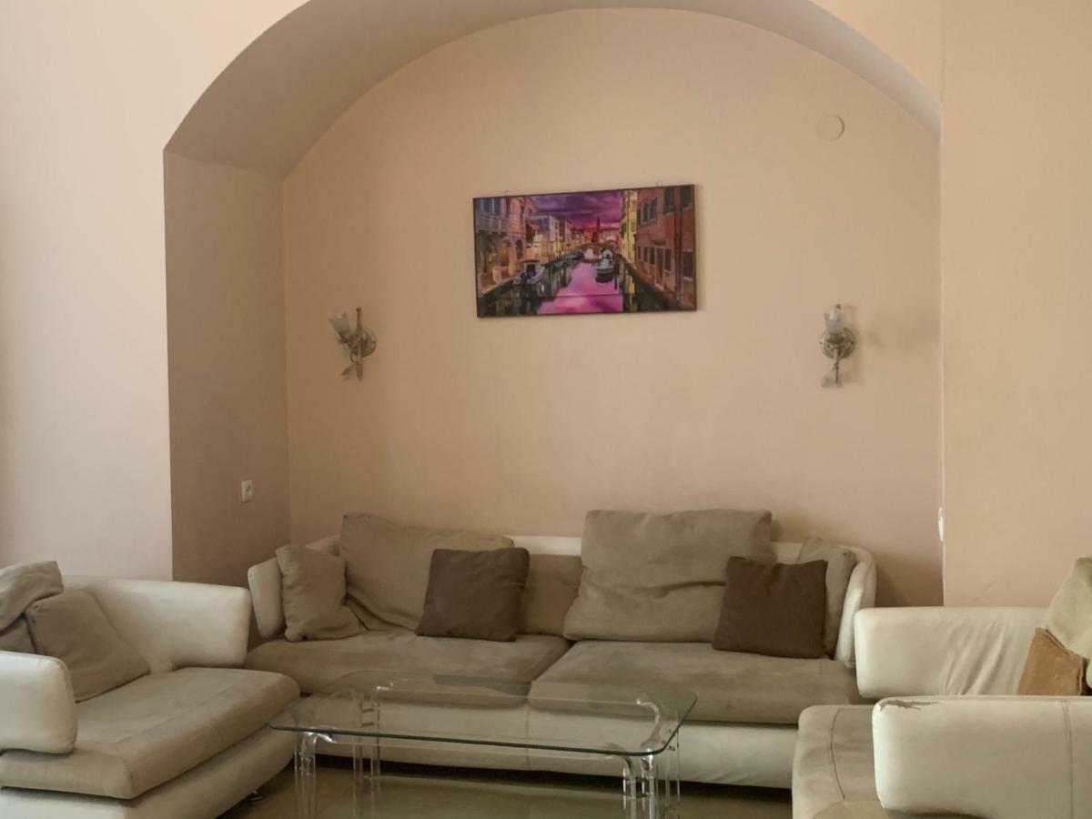 House Apartment Tbilisi ภายนอก รูปภาพ